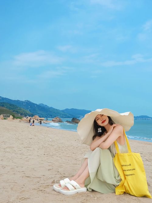Luminous Veil – Womens Wide-Brimmed Sun Hat for Graceful Sun Defense