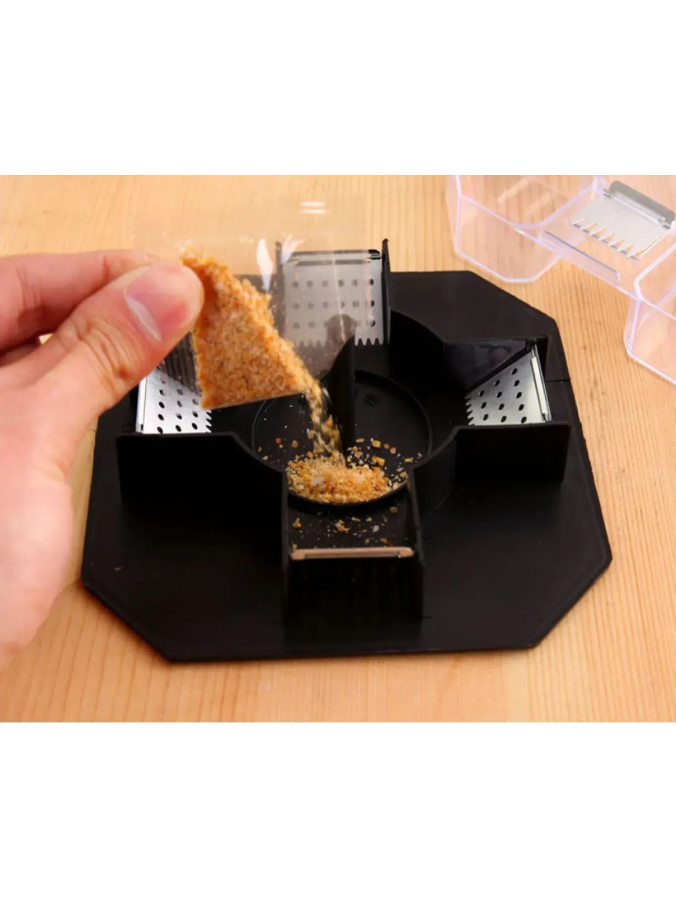 3PCS  high-quality cockroach trap capable of effectively catching cockroaches in kitchens, bathrooms, and hidden corners.