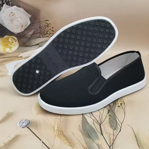 Casual summer shoes—non-slip, waterproof, breathable, and lightweight.