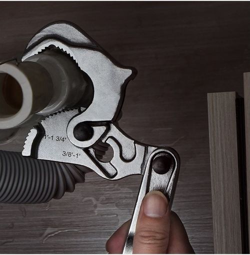 🔥Swivel Head🔥 The Ultimate Self-Adjusting Universal Wrench