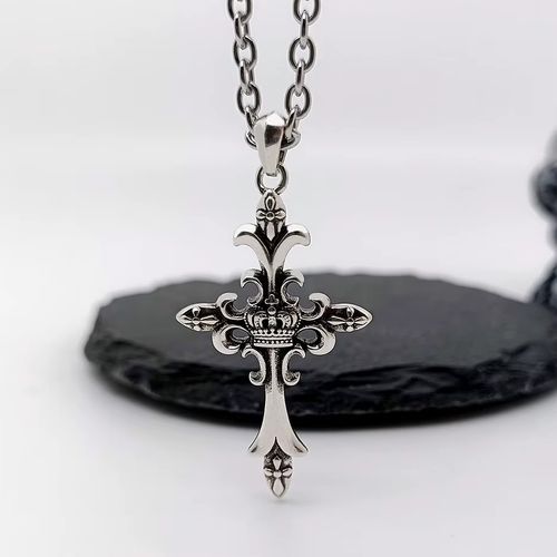 Silver retro vintage vintage three-dimensional crown pendant necklace, men's high-end sense, cool and dark style jewelry