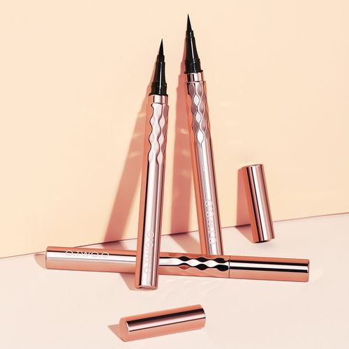 1pc Long-lasting, smudge-proof liquid eyeliner pen