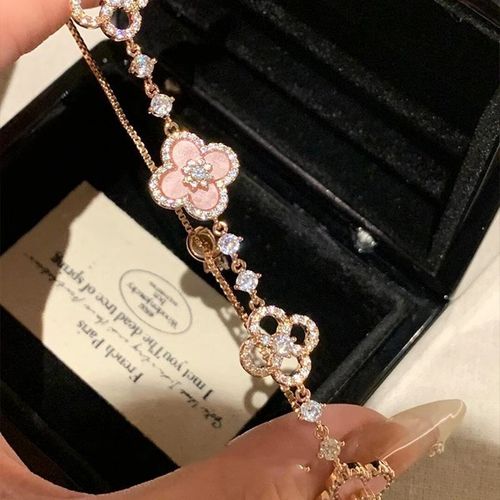 Sakura Cleef Bracelet