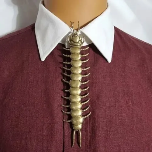 Vintage Metal Centipede Brooch Gothic Insect Collar Pin For Men Punk Fashion Accessory Jewelry Gift Clothing Decorations