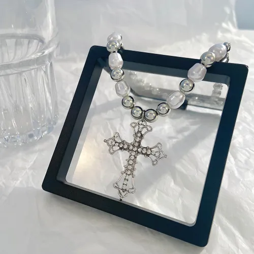 Hollowed-out Cross Zircon Pendant Imitation Pearl Beaded Necklace for Women Trend Charm Jewelry Accessories