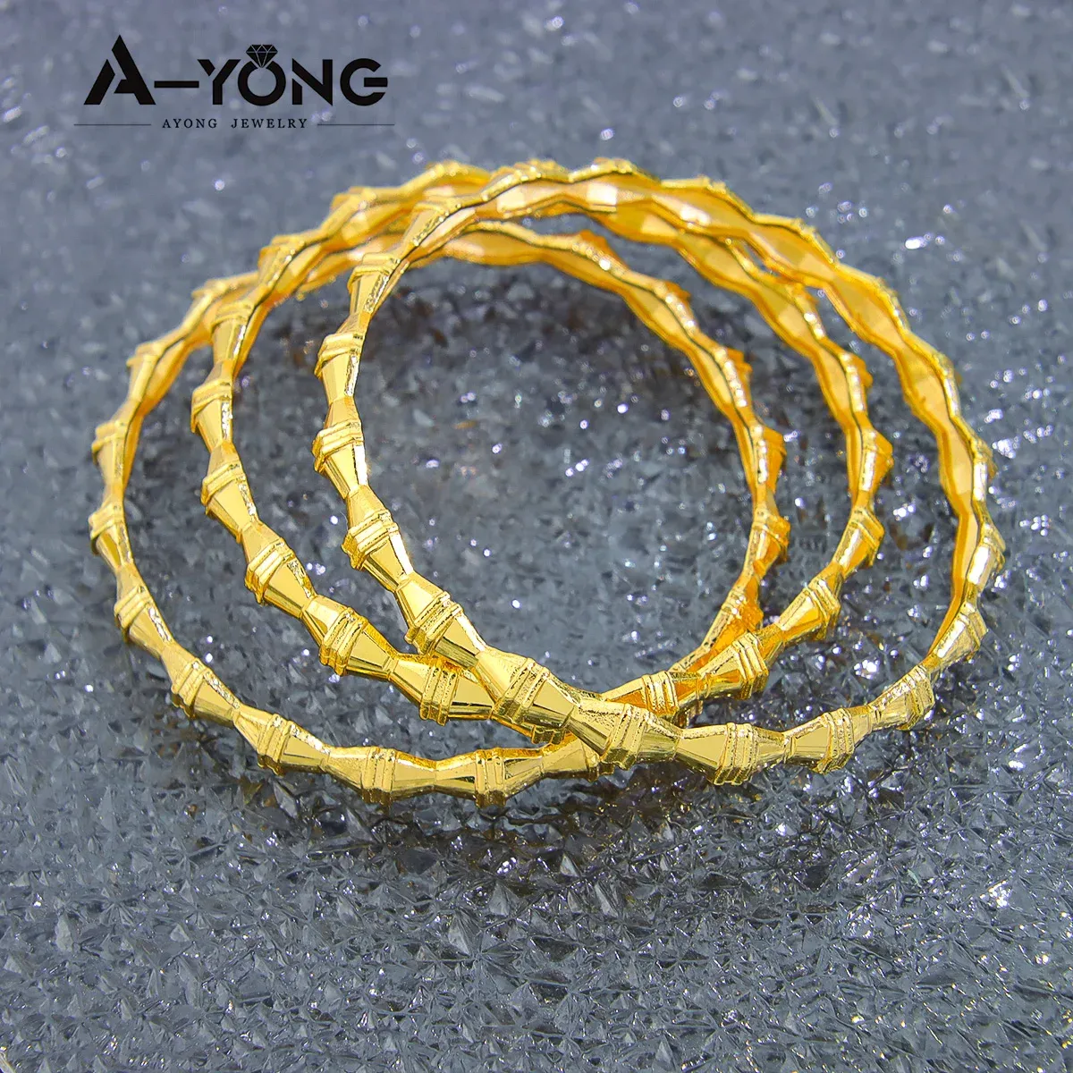 1 Pcs Vintage African-Inspired Bamboo Bangle: Textured Gold-Plated Carved Bangle for Traditional Weddings & Ethnic Celebrations