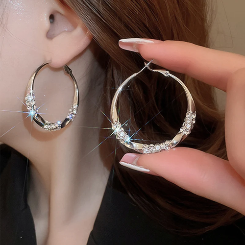 Luxury Twisted Rhinestone Earrings – Elegant, Sparkling