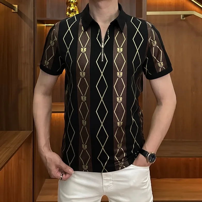 Short-sleeved top with black and gold striped diamond pattern