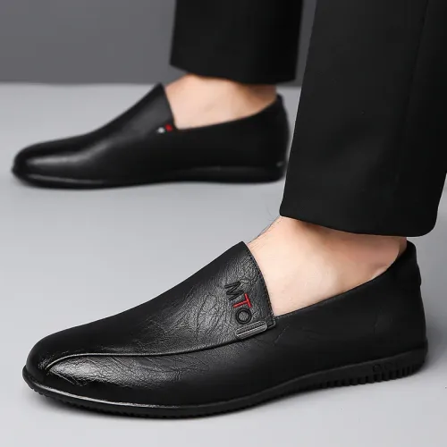 Men's Slip-On Driving Shoes Soft Upper Casual round Toe Low Heel Fashionable Leather Shoes Comfortable All-Season Footwear