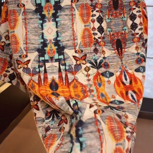 Butterfly-print premium short-sleeve top
