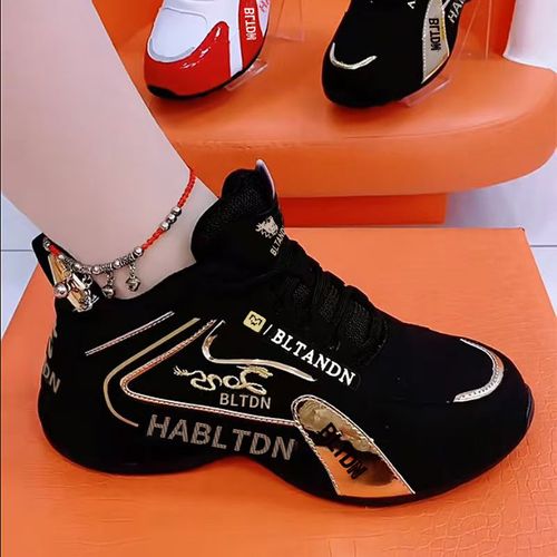 Men's casual sports shoes are fashionable, high-quality, and non slip