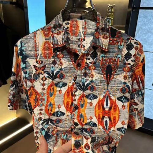 Butterfly-print premium short-sleeve top