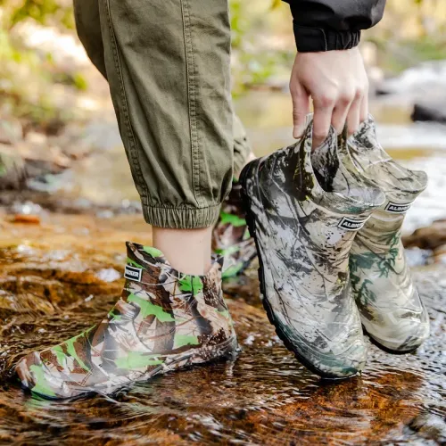 Men's rain boots are waterproof, non slip, and wear-resistant outdoor boots