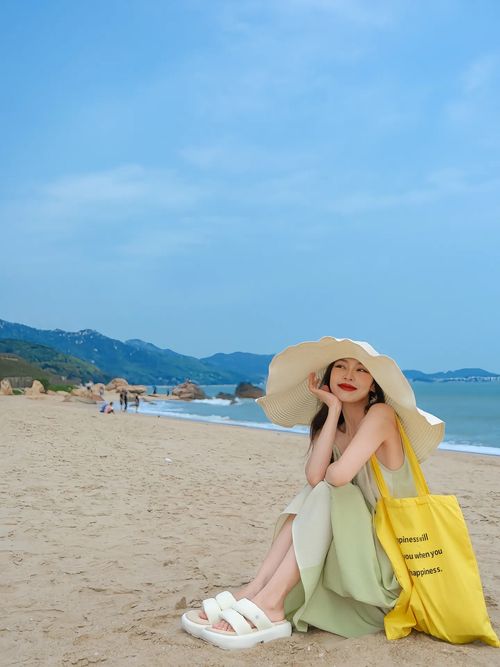 Luminous Veil – Womens Wide-Brimmed Sun Hat for Graceful Sun Defense