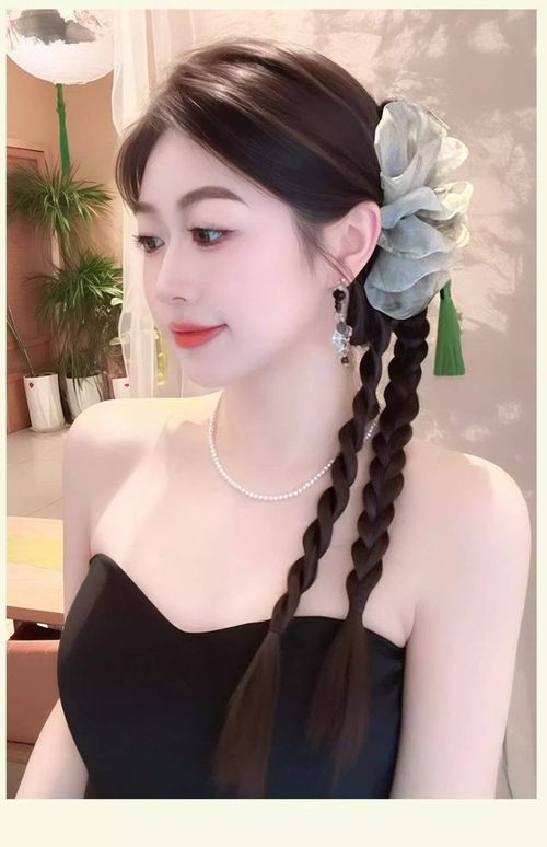 Tie-dye ponytail with clips suits everyone, is simple and easy to do, creates an atmospheric look, is sweet and youthful, and has a built-in filter effect.