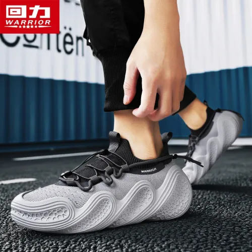 Breathable men's casual sports shoes