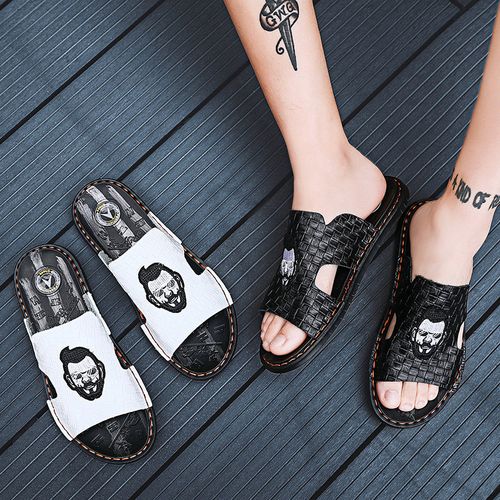 Fashionable soft soled leather slippers