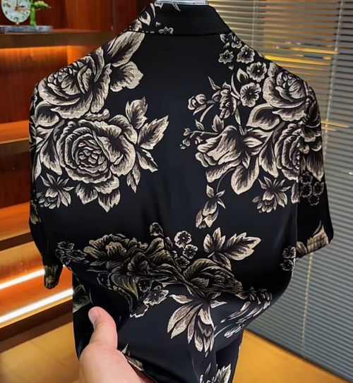 Luxury Golden Pattern Short Sleeve Shirt For Men