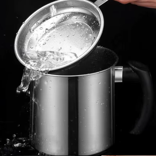 1.4L Durable Stainless Steel Oil Pot With Built-in Filter - Easy To Invert Design, Leak-proof