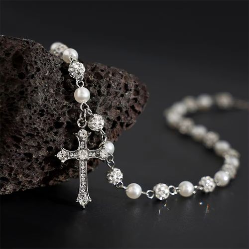 Silver-tone pearl and rhinestone cross pendant necklace (unisex)