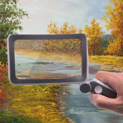 LED light 4X handheld magnifying glass with foldable optical lens, suitable for elderly people to read newspapers