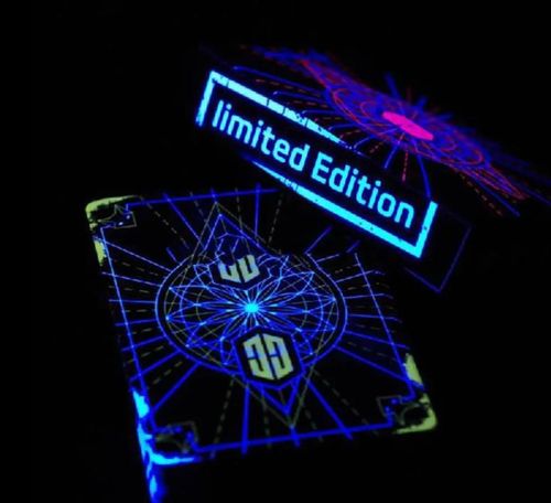 1 deck of waterproof gold foil luminous playing cards