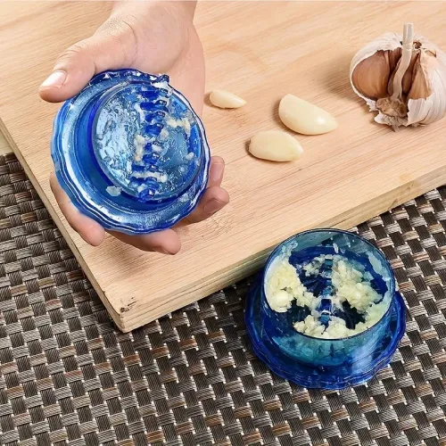 Manual Portable Garlic Crusher - Twist Kitchen Gadget for Crushing Garlic and Ginger, Easy to Use and Clean