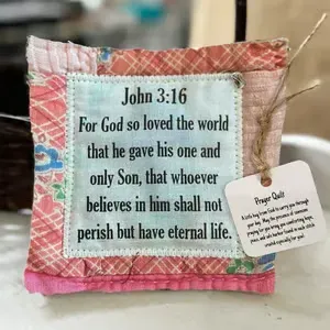 ✝️Best Encouraged And Blessed Gift-Prayer Quilt with cross inside