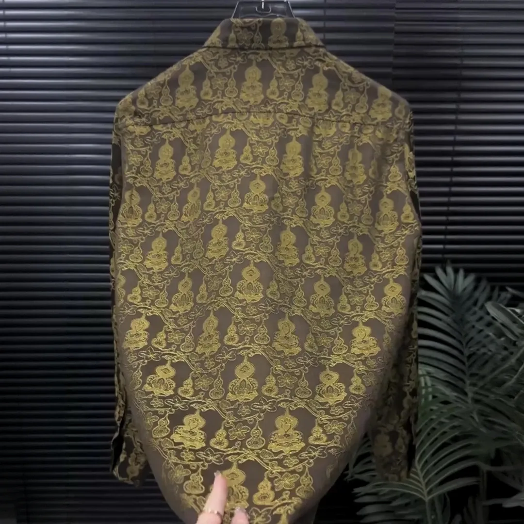 Long-sleeve shirt with gold-thread gourd print