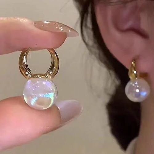 Vintage Iridescent Pearl Drop Earrings for Women Exquisite Sweet Geometric Hoop Earrings Simple Casual Versatile Jewelry Gift