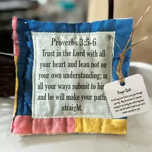 ✝️Best Encouraged And Blessed Gift-Prayer Quilt with cross inside