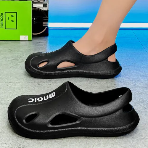Sandals Men's Summer Indoor and Outdoor Soft Bottom Baotou Cool Slippers Beach Outdoor Non-slip and Wear-resistant Slippers