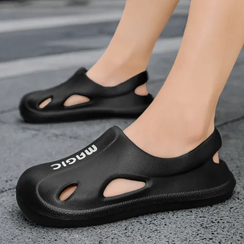 Sandals Men's Summer Indoor and Outdoor Soft Bottom Baotou Cool Slippers Beach Outdoor Non-slip and Wear-resistant Slippers