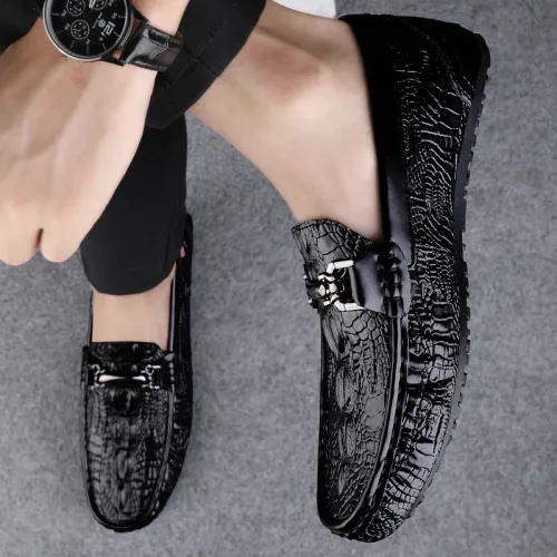 Elegantes Slip-on Mens Leather Shoes Comfy Casual Male Shoes Soft Non-slip Men Loafers Breathable Driving Moccasin Boat Flats