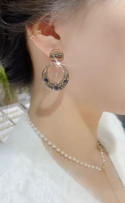 The Eternal Sun & Moon Earrings - A Perfect Pair