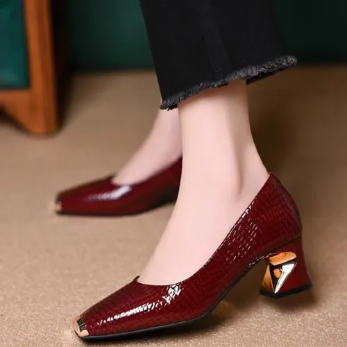 Large Spring and Autumn New Vintage Shallow Mouth Single Shoes for Women, Coarse Heels, Versatile Square Head Women's High Heels