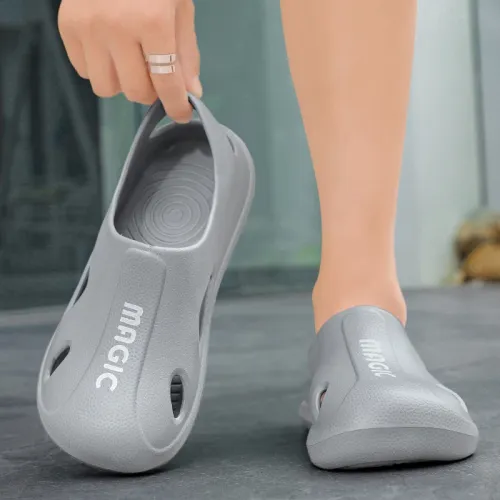 Sandals Men's Summer Indoor and Outdoor Soft Bottom Baotou Cool Slippers Beach Outdoor Non-slip and Wear-resistant Slippers