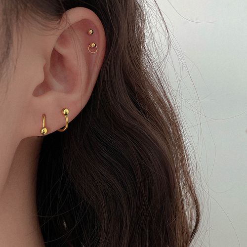 New spiral earrings made of pure silver for women, with a unique and minimalist design