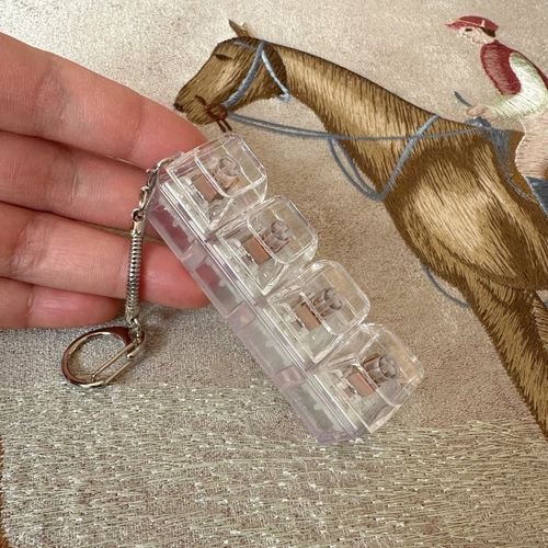 Random Mechanical keyboard switch keychain keycap tester switch keychain with LED light pressure relief keyboard