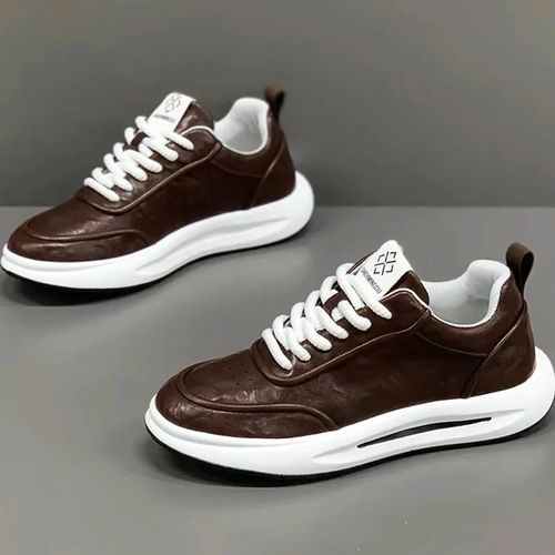 New type of thick soled non slip soft soled sports shoes with leather surface