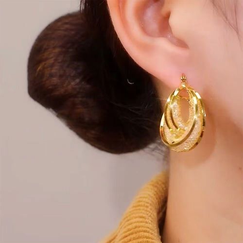 Golden wire diamond teardrop earrings