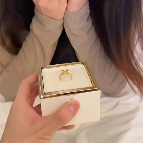 Rednote Bear Flip Ring Box Valentine Birthday Mini Cake for Girlfriend Gift Boxes Packaging Box