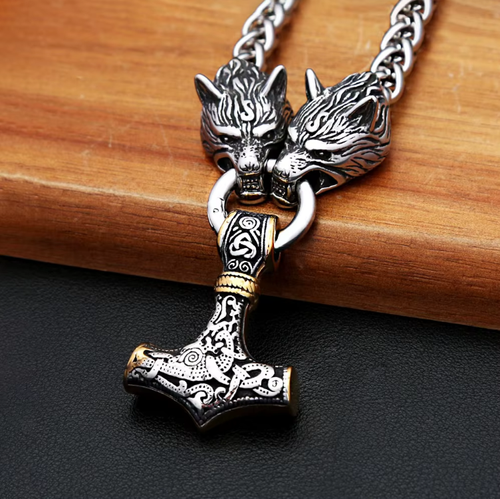 Nordic Celtic Wolf Men's Necklace Pendant Viking Wolf Head Stainless Steel Pendant
