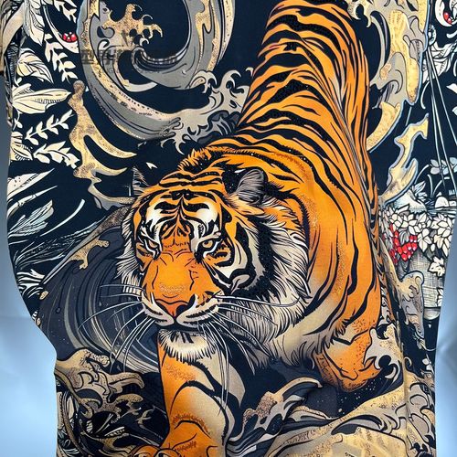 Crew-neck T-shirt with  Tiger Descending the Mountain  print
