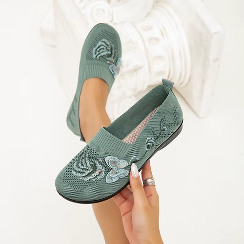 Lace-Up Embroidered Large Size Women's Shoes Spring New Slip-On Mom Shoes Single Anti-Slip Casual Shoes Breathable Lightweight