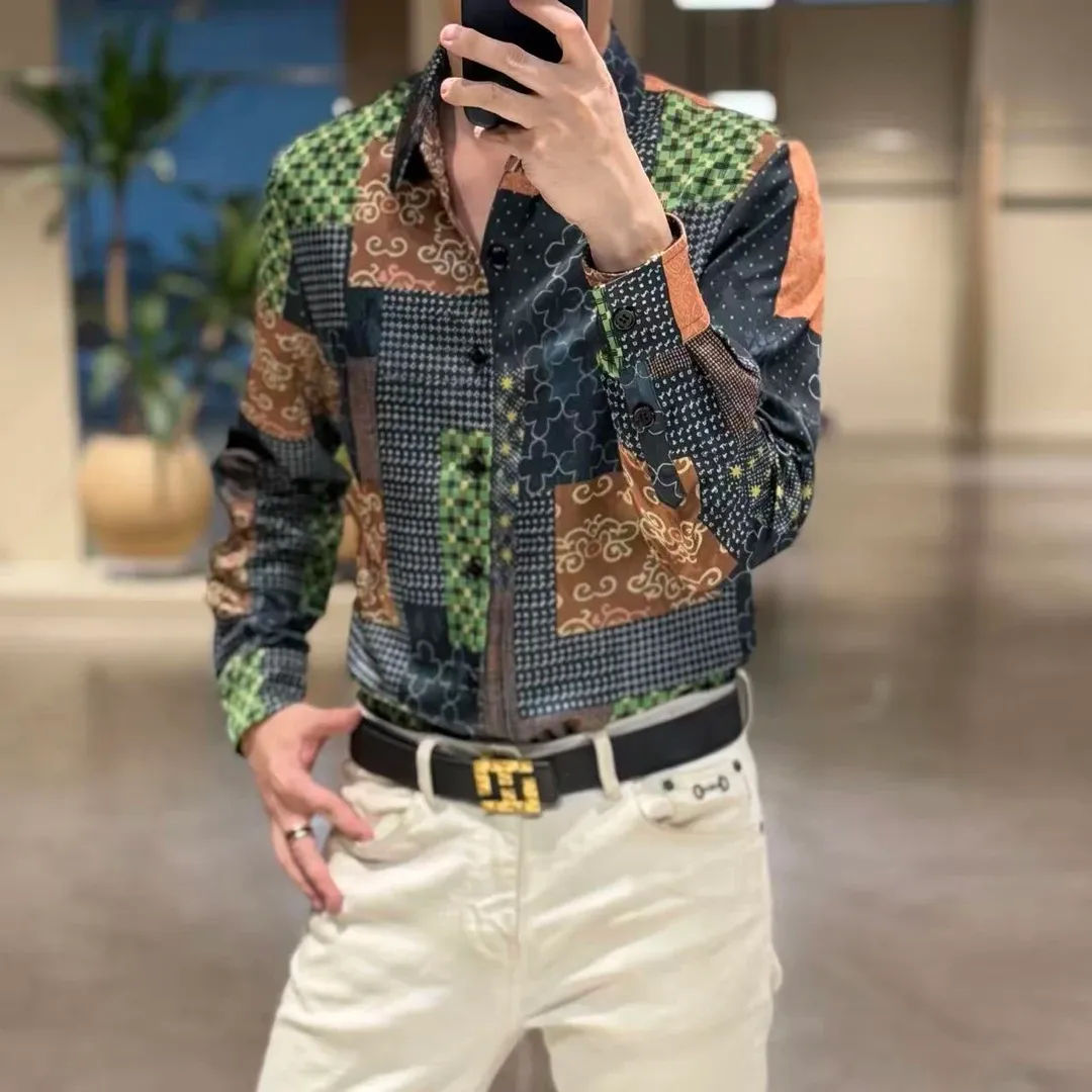 Summer long-sleeve shirt with clover patchwork detail