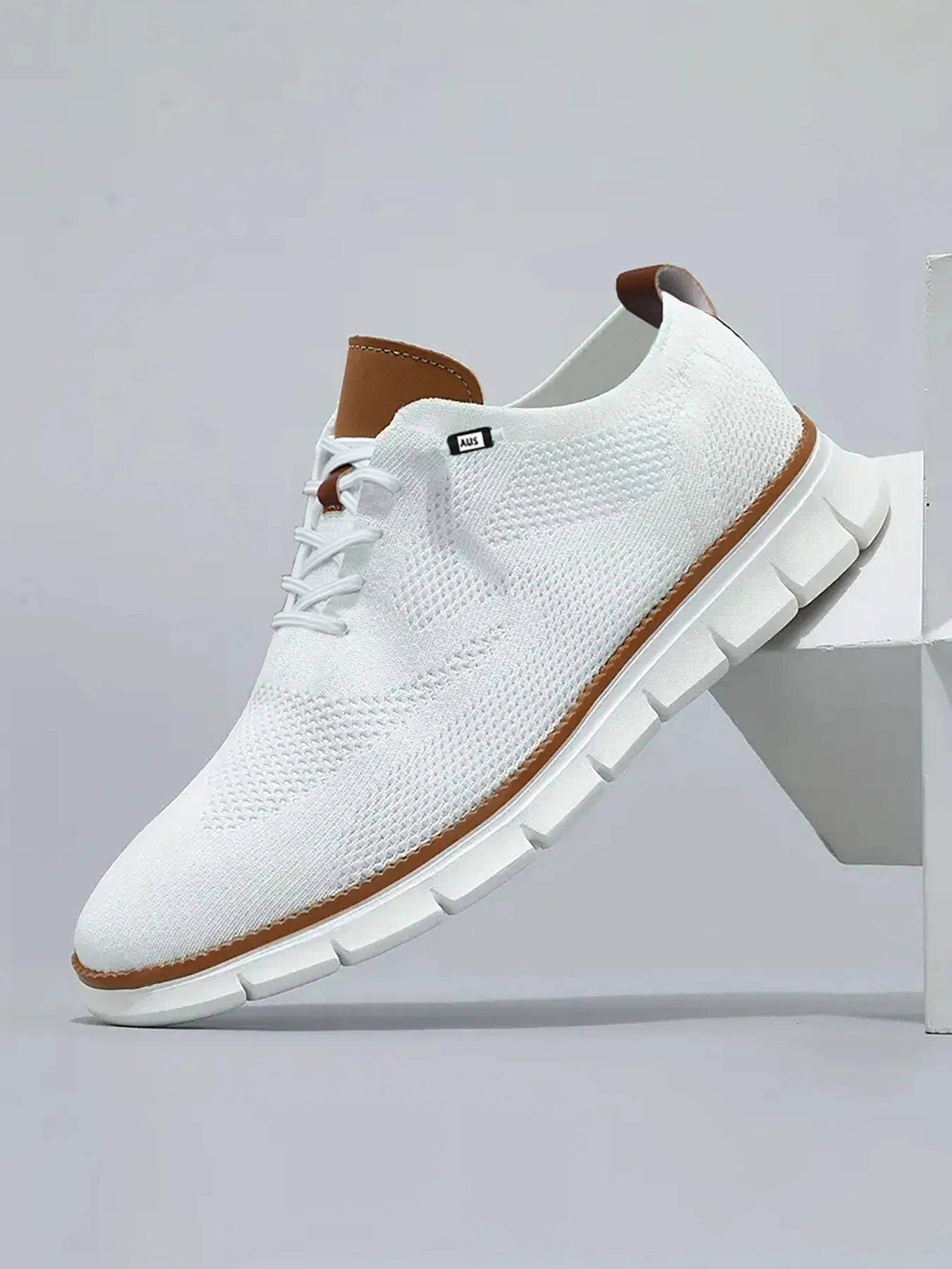 Men Casual Shoes Classic Breathable Brogue Flats Cushioning Color Blocking Design Dress Shoes Versatile Sneakers lightweight