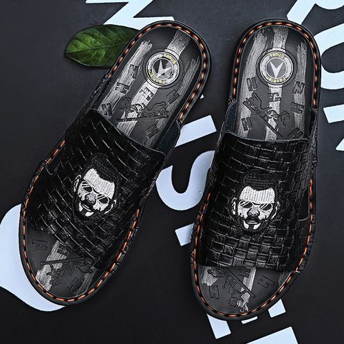 Fashionable soft soled leather slippers