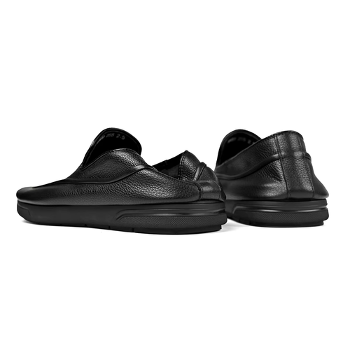 Men's soft-leather casual business shoes—breathable, thin-soled, and suitable for summer.
