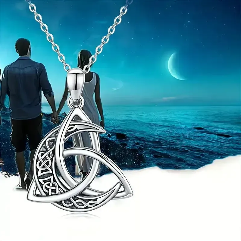 🌙Viking Trinity Knot & Moon Necklace